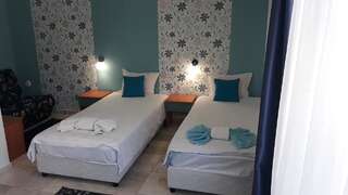 Отель Family hotel Iglika Yambol Ямбол Двухместный номер с 2 отдельными кроватями-4